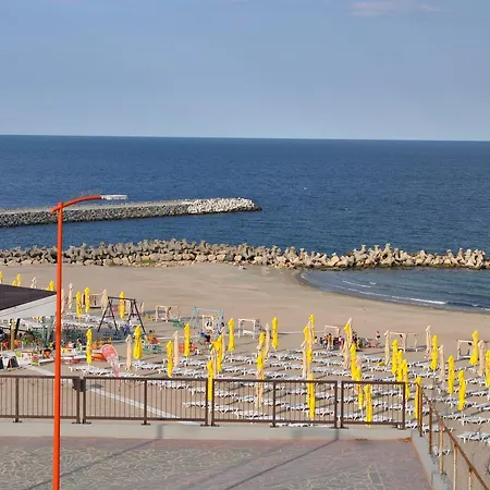 La Marea Neagra